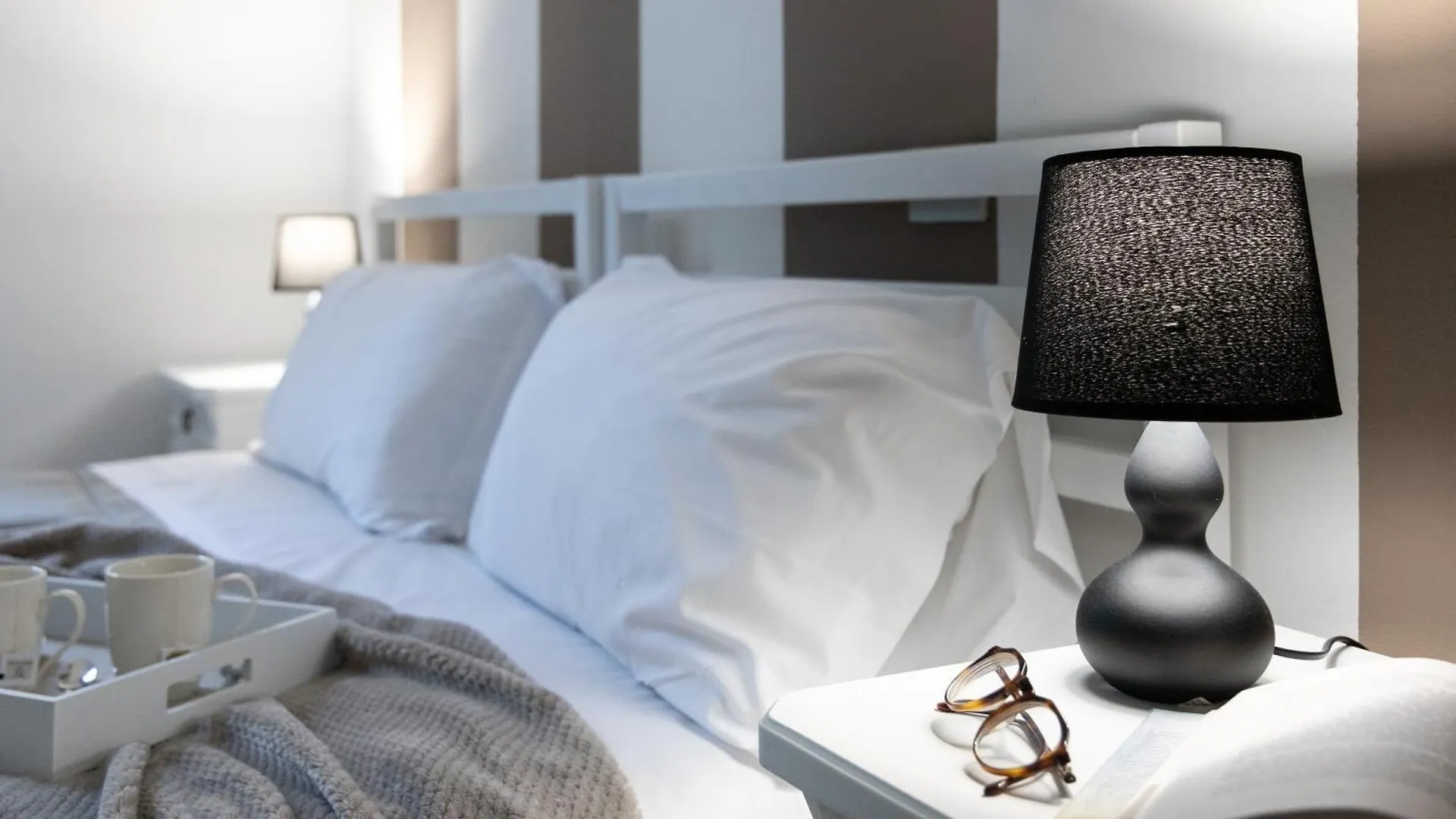 Lägenhet Elegant Apt Near Metro Porta Romana,3 Fermate Subway-Stop A Duomo, Wifi-Netflix Free Milano