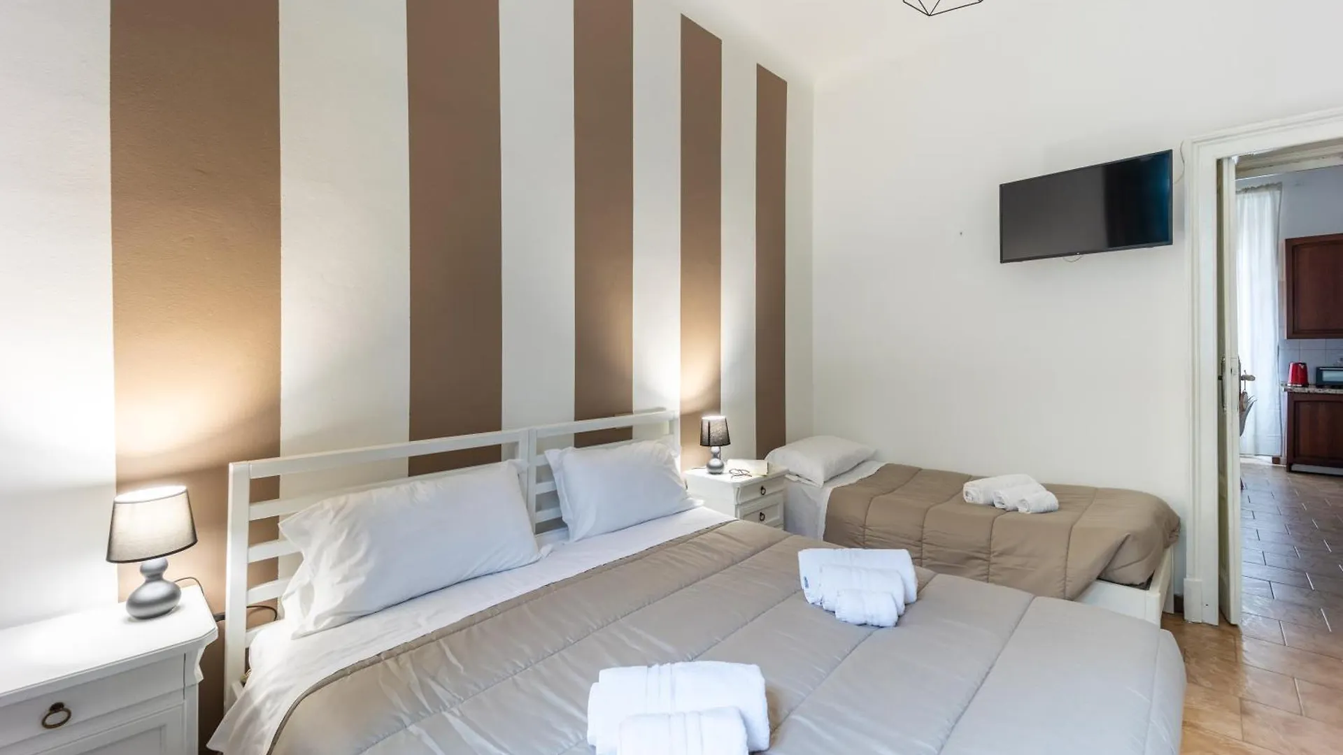 Elegant Apt Near Metro Porta Romana,3 Fermate Subway-Stop A Duomo, Wifi-Netflix Free Milan Italie