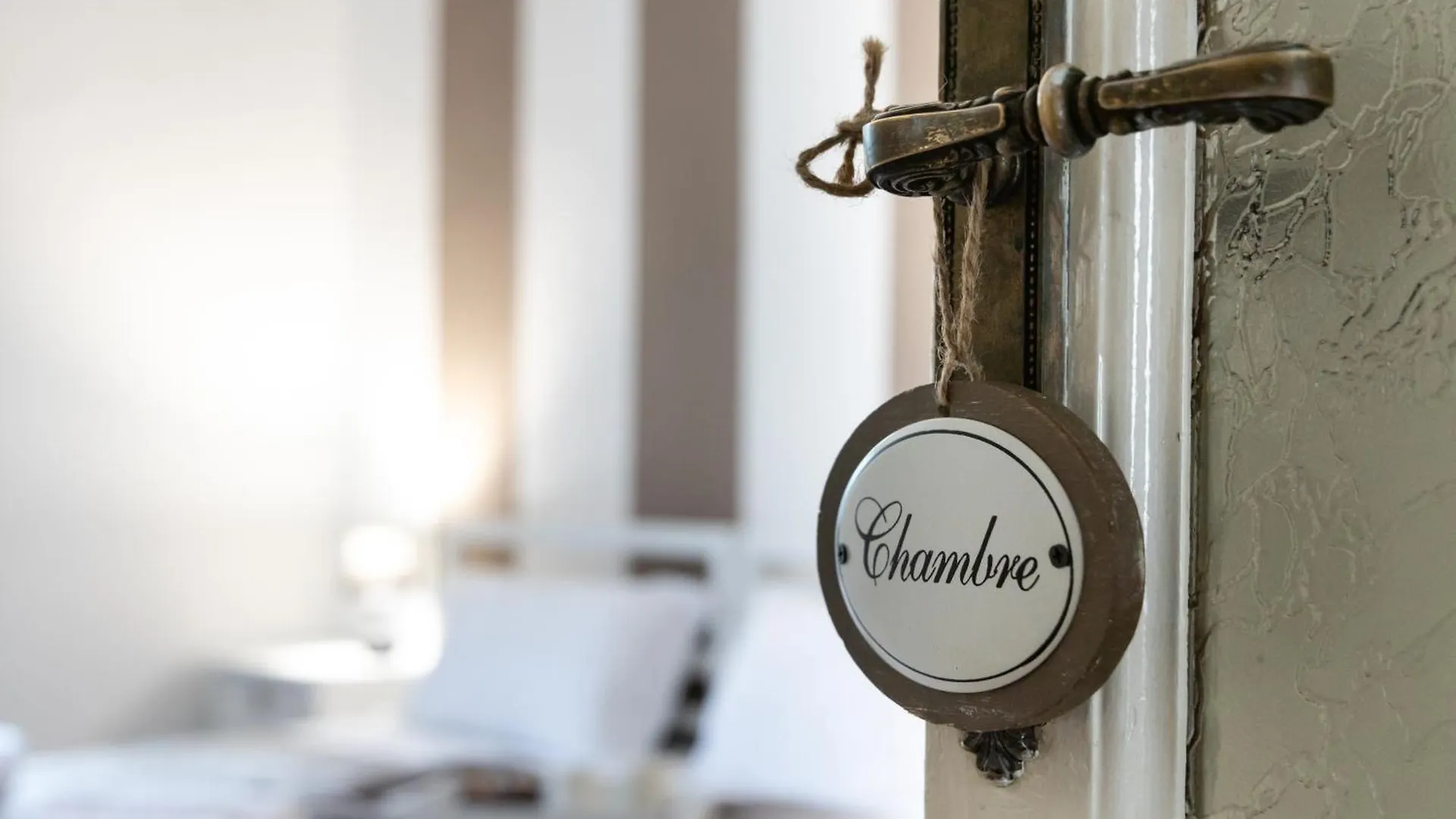 Elegant Apt Near Metro Porta Romana,3 Fermate Subway-Stop A Duomo, Wifi-Netflix Free Milan 0*,