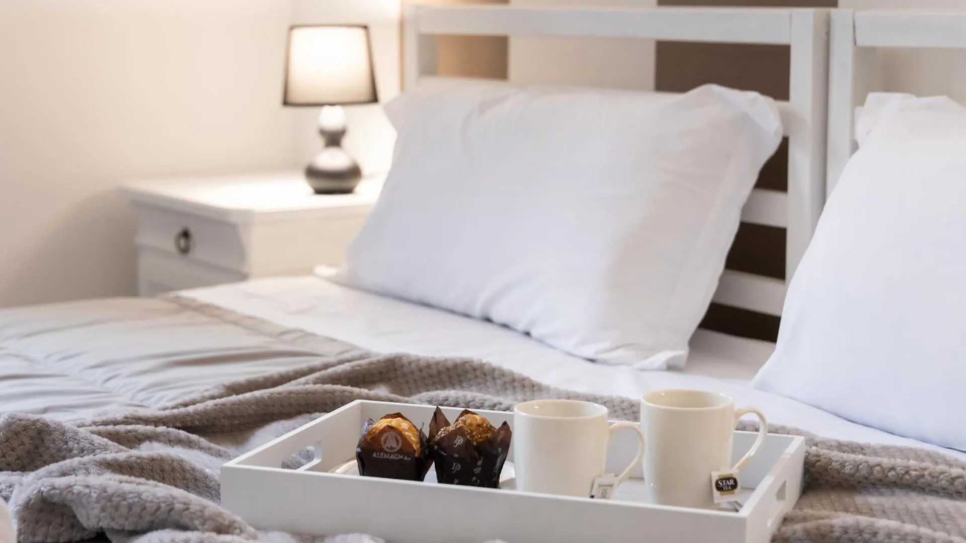 Elegant Apt Near Metro Porta Romana,3 Fermate Subway-Stop A Duomo, Wifi-Netflix Free Milan